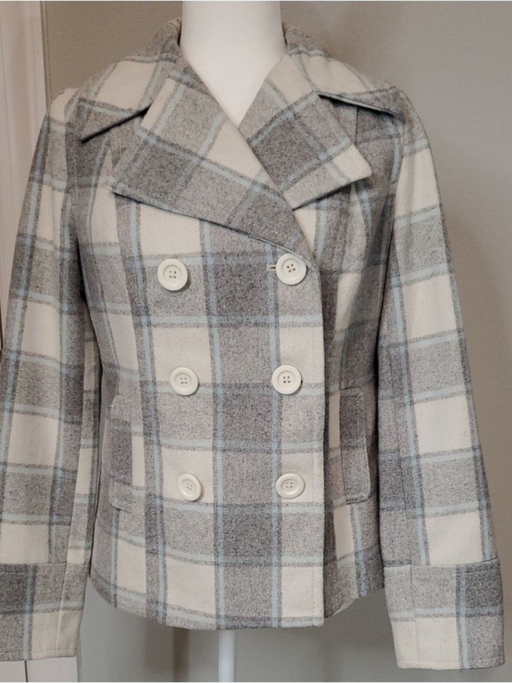 Old Navy wool blend Cream & Gray Plaid Double-Breasted Pea Coat. Small